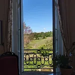 Chateau Du Broustaret - D'hotes Avec Cuisine - Calme, Paisible Et Tres Belle Vue Sur La Nature 招待所 Rions