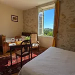 Chateau Du Broustaret - D'hotes Avec Cuisine - Calme, Paisible Et Tres Belle Vue Sur La Nature Rions