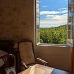 招待所 Chateau Du Broustaret - D'hotes Avec Cuisine - Calme, Paisible Et Tres Belle Vue Sur La Nature Rions