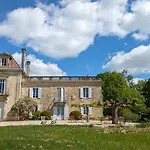 Chateau Du Broustaret - D'hotes Avec Cuisine - Calme, Paisible Et Tres Belle Vue Sur La Nature 招待所 Rions