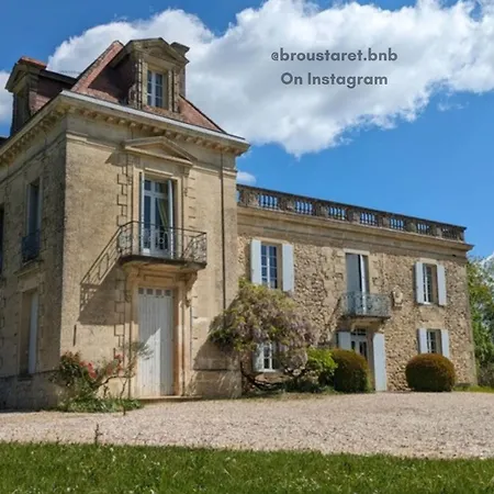 Chateau Du Broustaret - D'hotes En Pleine Nature - Avec Cuisine - Proche Bordeaux
