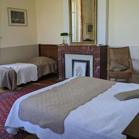 Chateau Du Broustaret - D'hotes En Pleine Nature - Avec Cuisine - Proche Bordeaux Penzion *