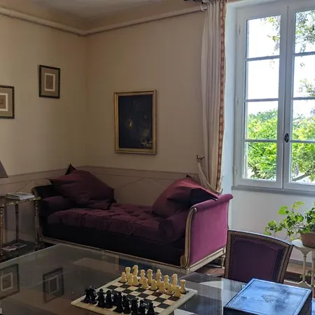 Chateau Du Broustaret - D'hotes En Pleine Nature - Avec Cuisine - Proche Bordeaux *