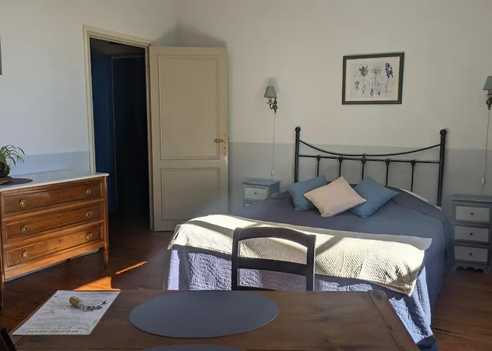 Chateau Du Broustaret - D'hotes Avec Cuisine - Calme, Paisible Et Tres Belle Vue Sur La Nature