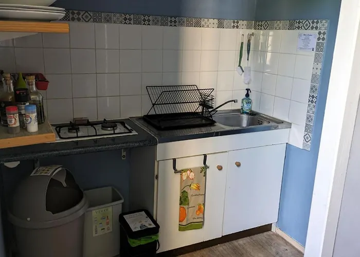Chateau Du Broustaret - D'hotes Avec Cuisine - Calme, Paisible Et Tres Belle Vue Sur La Nature *